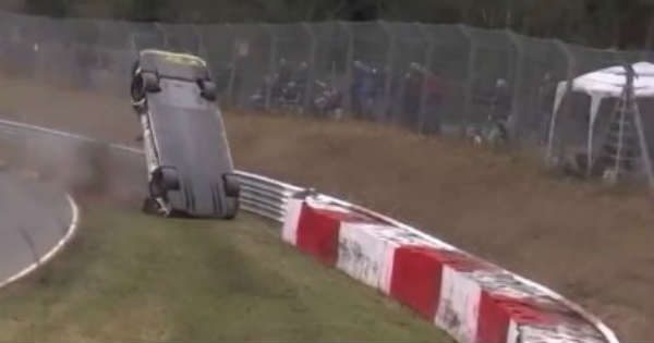 Nissan GTR crash nurburgring spectators 2